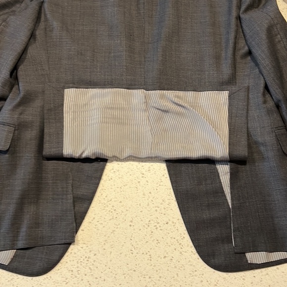 Hickey Freeman grey suit 42R | beautiful details - Picture 6 of 9